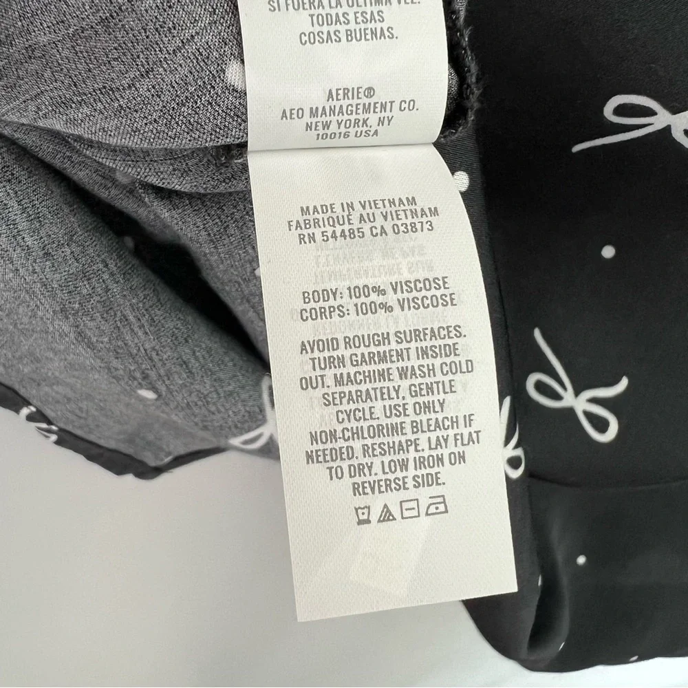 Aerie Bow Print Tie Front Top | Black & White | Size XS